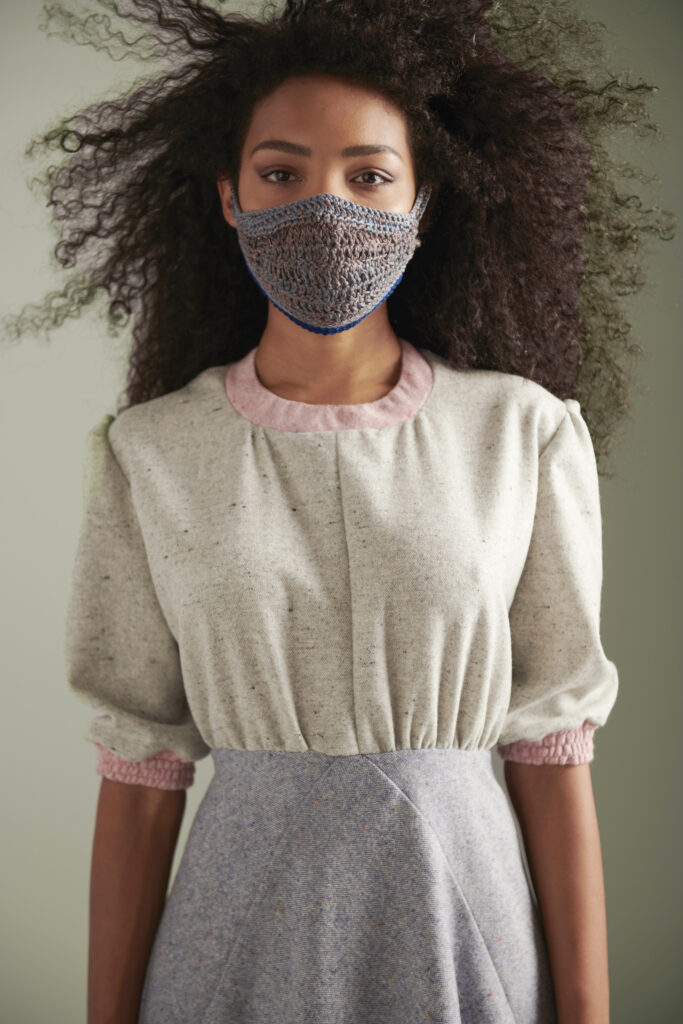 gehäckelte Maske aus Baumwolle und Kupfer Winter 2020 Javier Reyes